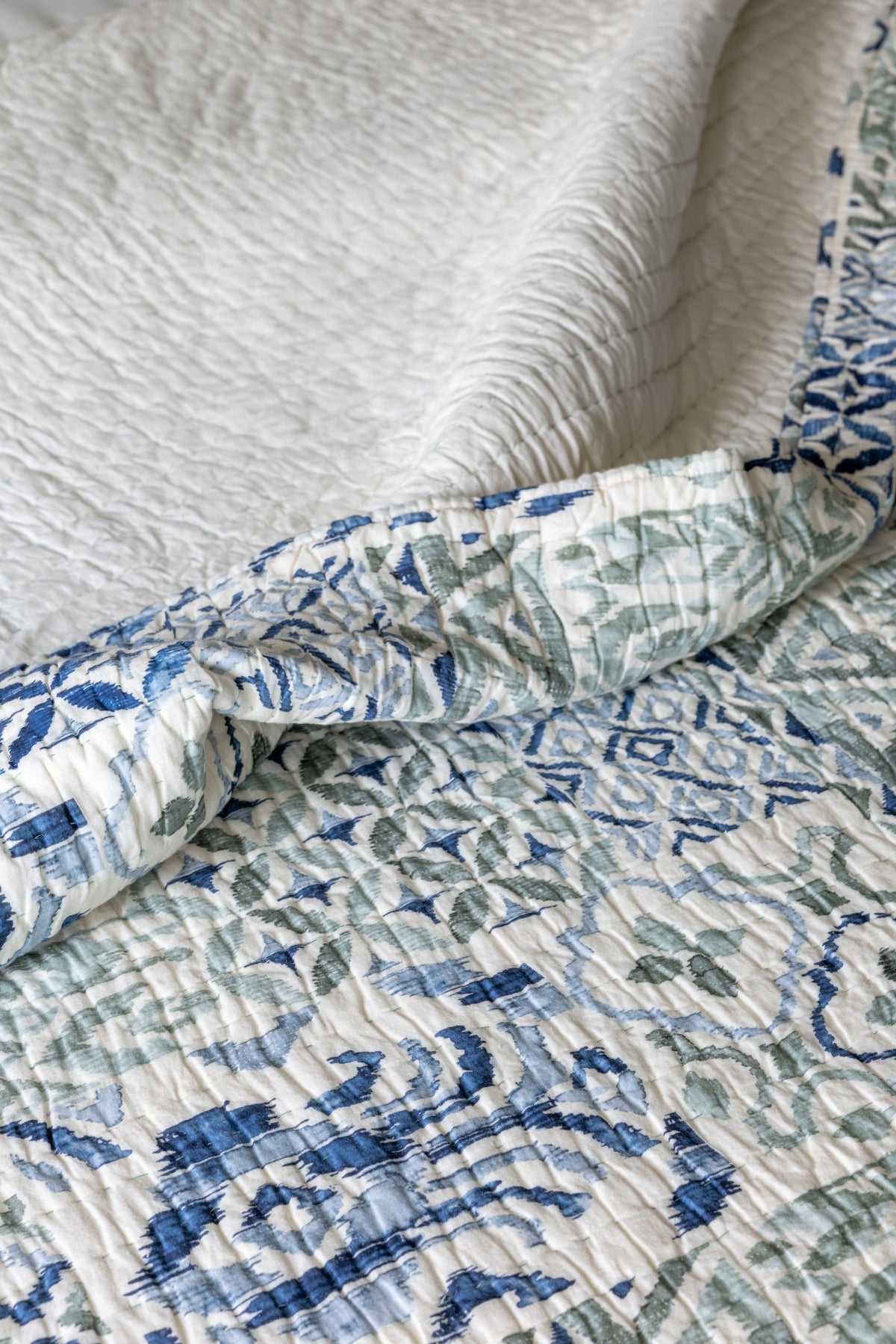 Mellow Pattern Quilt with shams