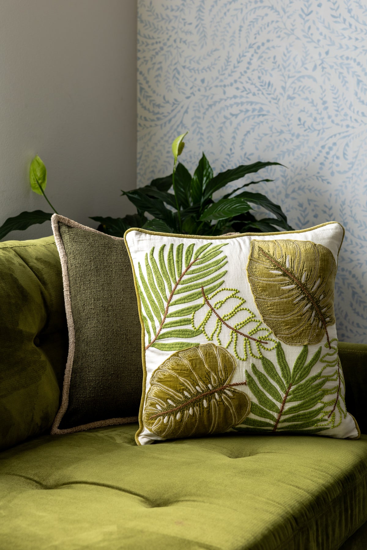 The Leaf Garden Throw Pillow
